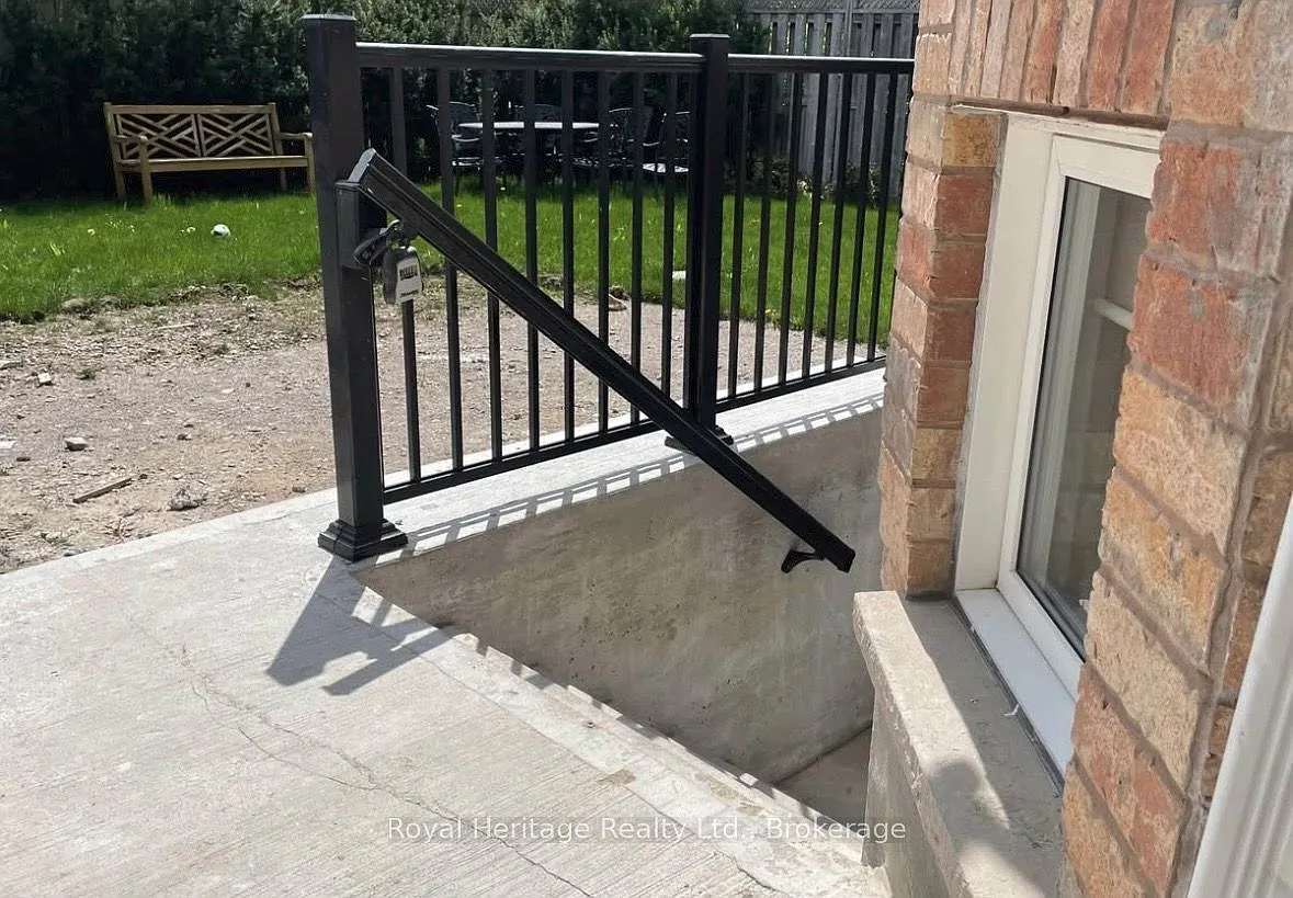 2 bed, $1,800 — Photo 3