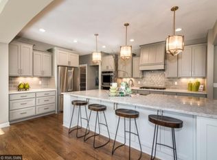 16195 Tonkaway Rd, Minnetonka, MN 55345