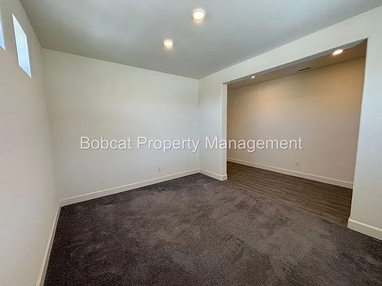 1097 Dapple Dr — Photo 5