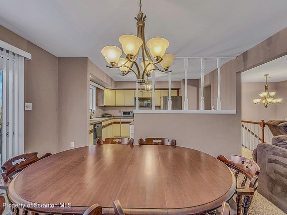 5th image of 102 Glenstone Rd