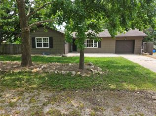 3 N 12th St, Louisburg, KS 66053