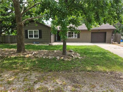 3 N 12th St, Louisburg, KS, 66053
