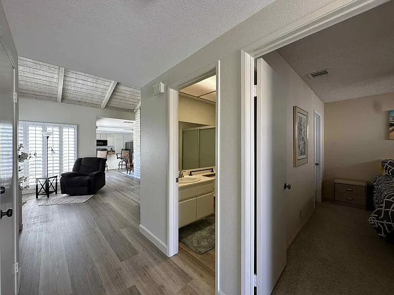 2350 E Miramonte Cir #E — Photo 10