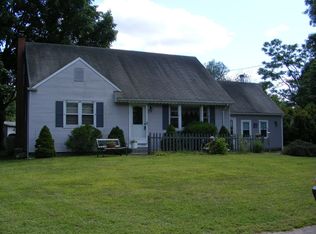 20 Dale Rd, Enfield, CT 06082