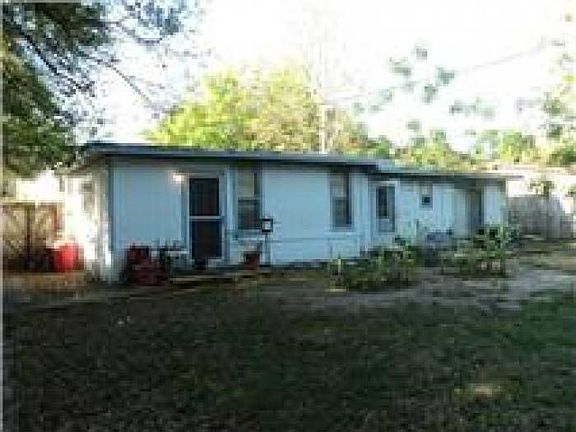 2nd image of 1415 Abigail Dr