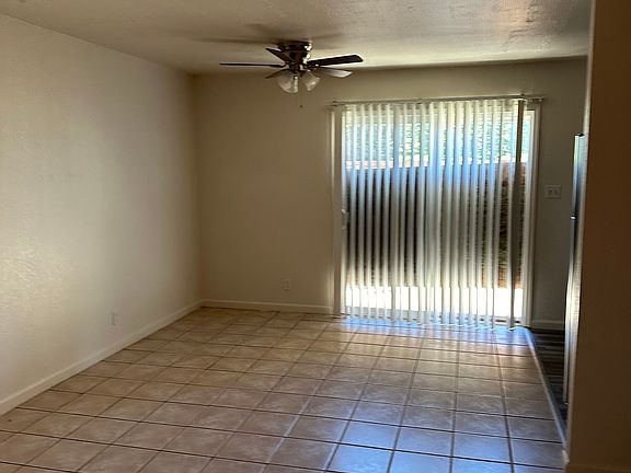 5th image of 722 Northfield Dr APT B