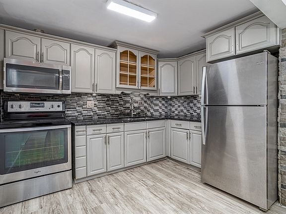 3rd image of 39 Berlin St APT 315