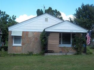 2218 N Robberson Ave, Springfield, MO 65803