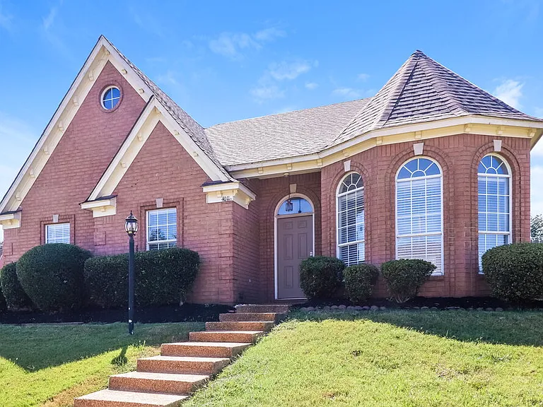 4011 Chesapeake Way — Photo 3