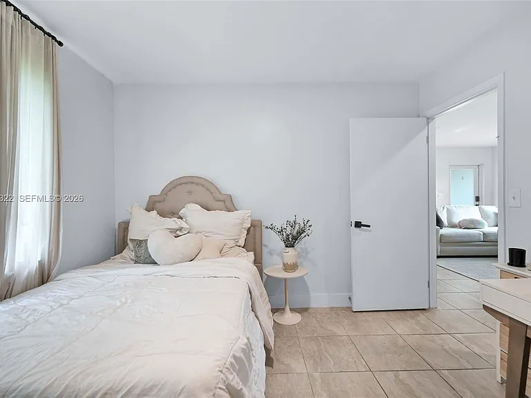 8780 SW 200th Ter — Photo 5