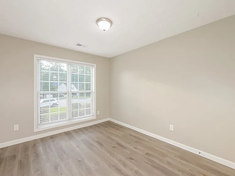 300 Windsor Brook Ln SE — Photo 13