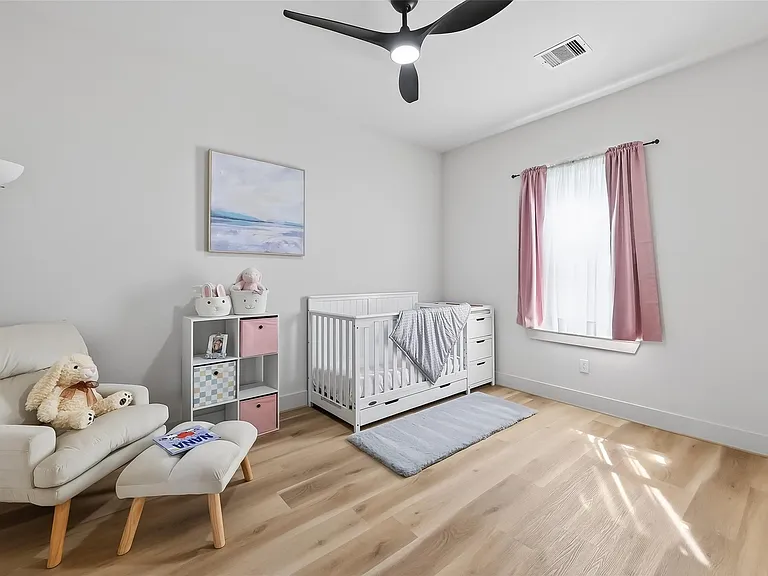 975 Highland Light Ln — Photo 20