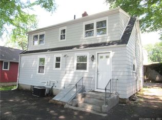 415 Saunders Ave, Bridgeport, CT 06606