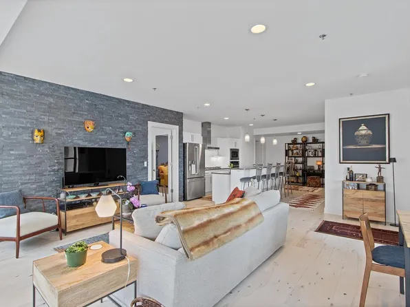 137 East Wilson Street #512, Madison, WI 53703