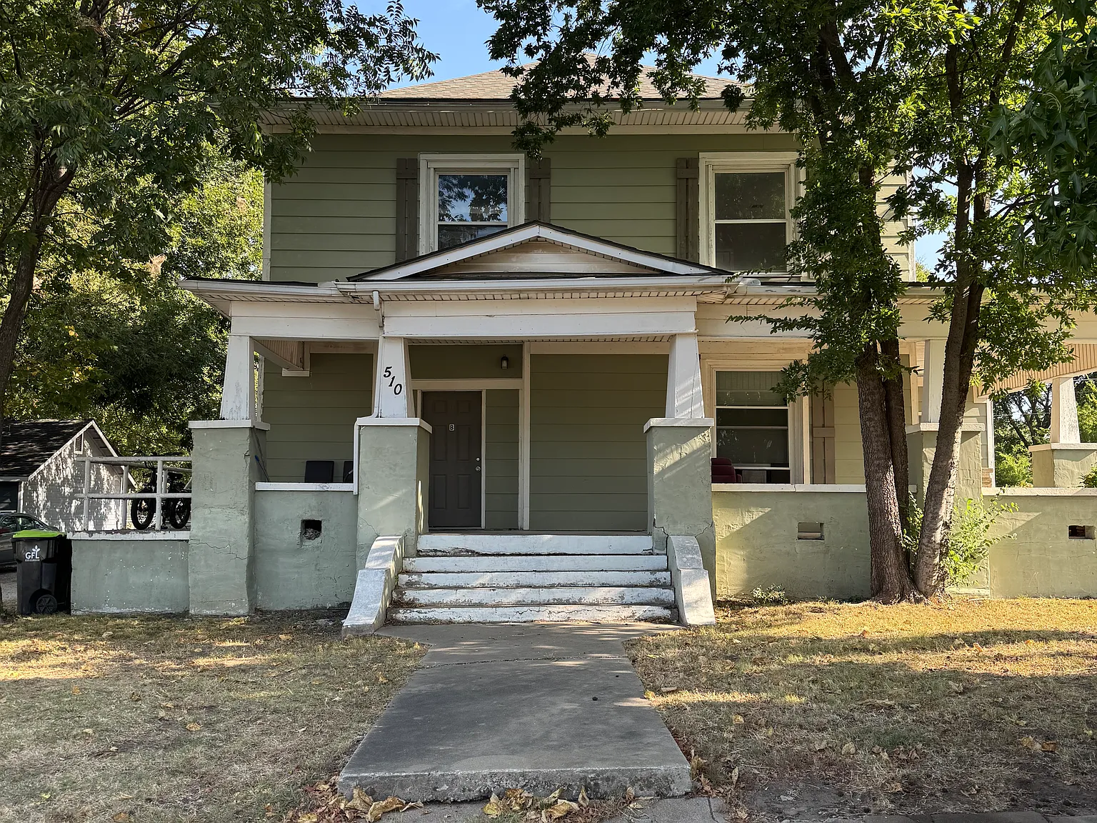 2 bed, $900 — Photo 1