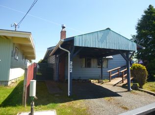 202 S Ocosta St, Westport, WA 98595