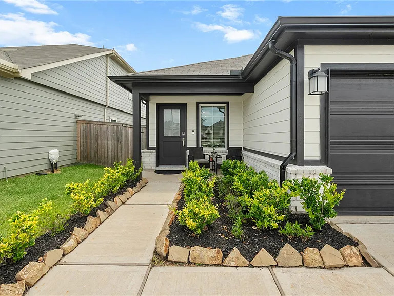 5831 Sunrise Bottom Ln — Photo 2