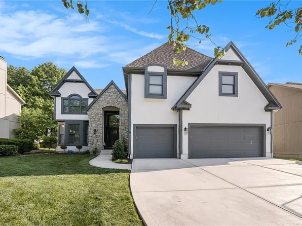 11916 W 132nd St, Overland Park, KS 66213