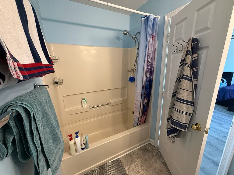 120 Village Dr — Photo 30