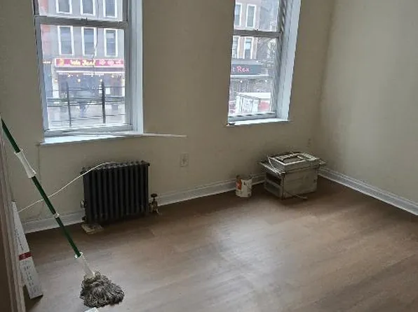 1589 Second Avenue image 1 of 8