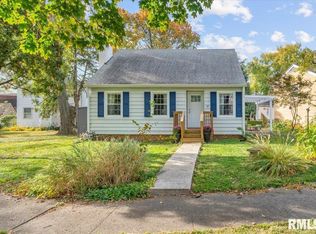 34 Walnut Ct, Springfield, IL 62704