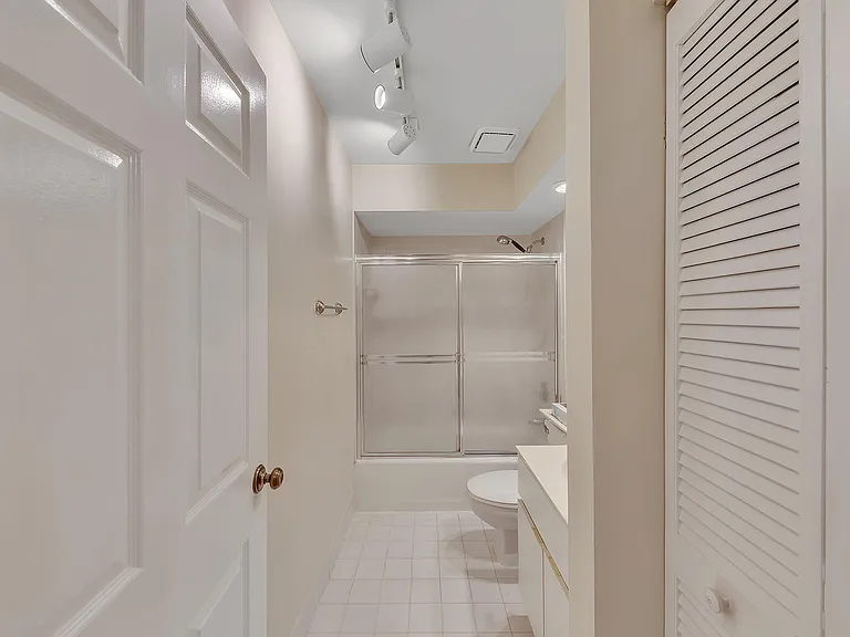 7747 Villa Nova Dr — Photo 31