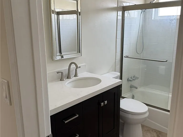 1626 N Kingsley Dr #6 — Photo 14