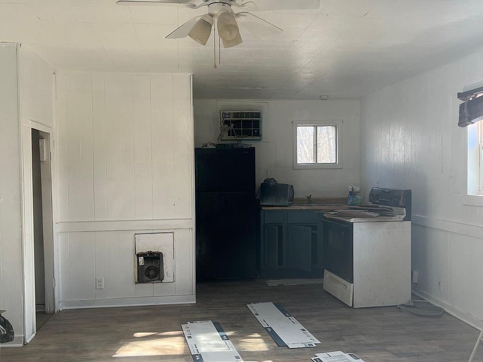 1st image of 3045 State Highway 176 #9