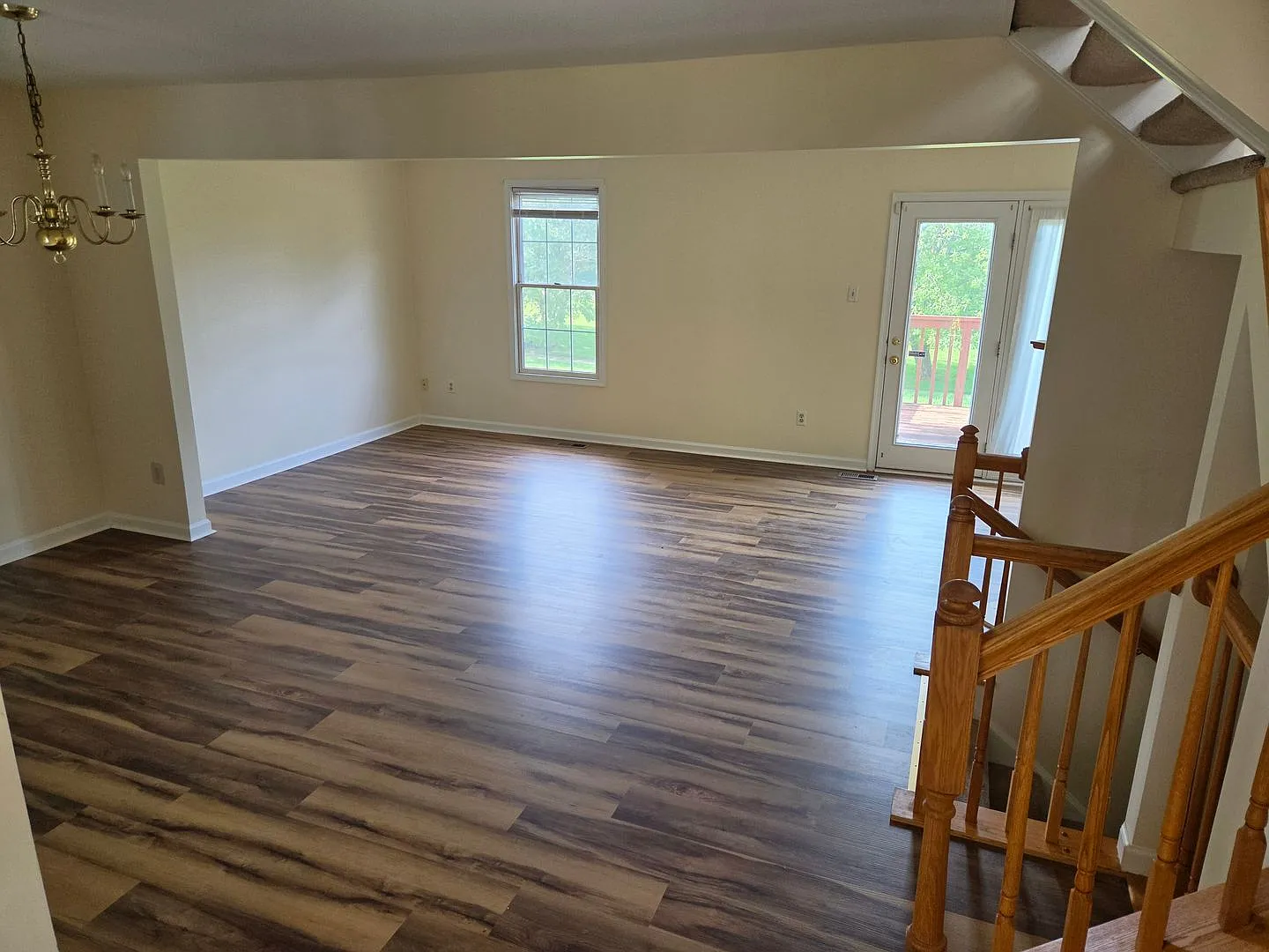 3 Bedroom 1 1/2 Bath Townhouse — Photo 3