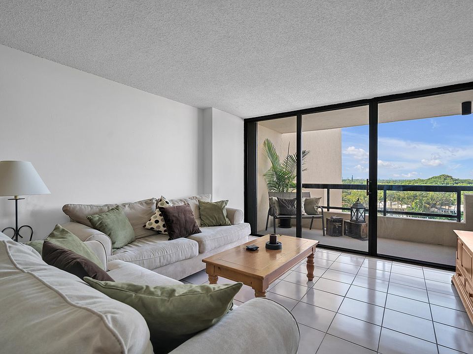 1st image of 2555 Collins Ave #820
