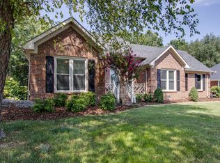 1823 Turfland Dr, Murfreesboro, TN 37127