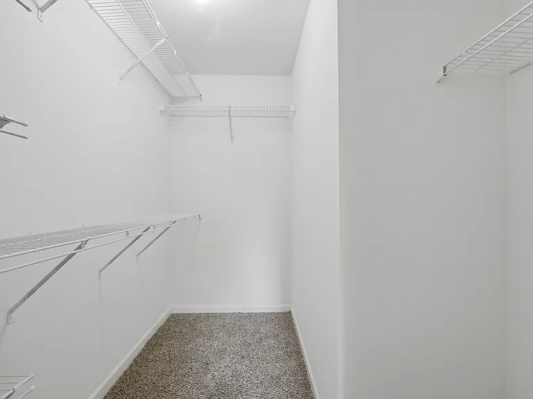 Forest Pointe Apartments — Photo 14