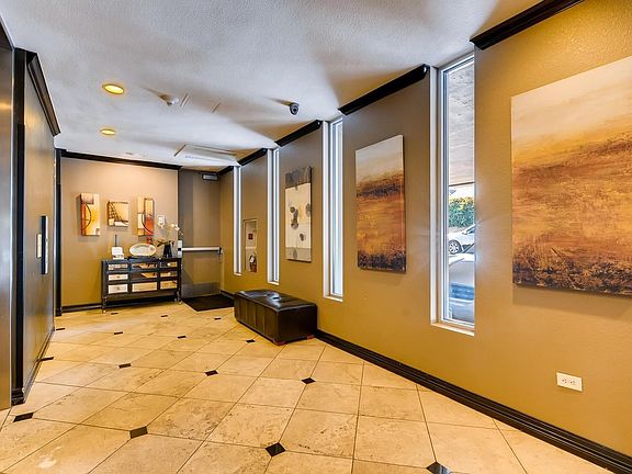 4th image of 1150 N Vine St #906