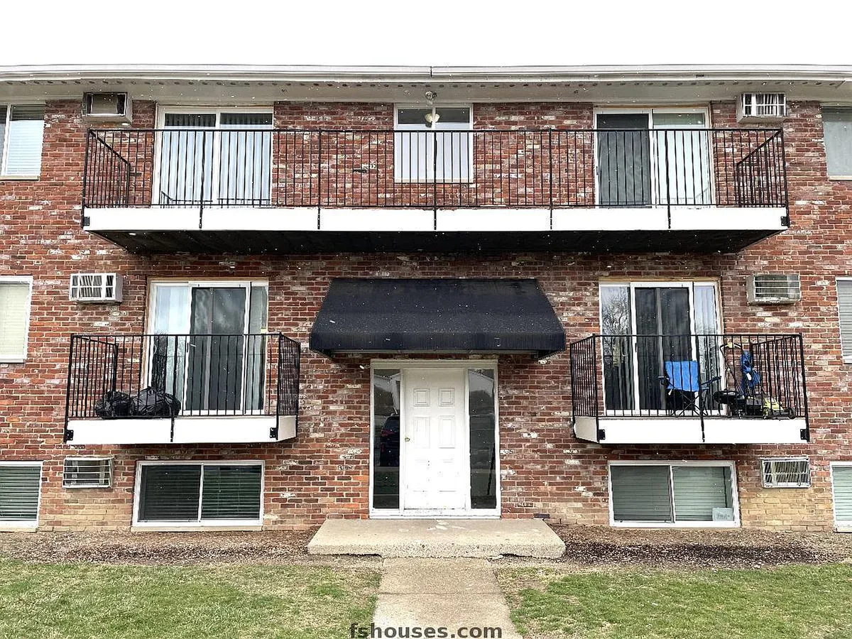 Building Photo - 9124 E 10th St #1