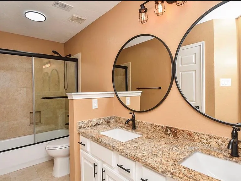 18522 Autumn Park Dr — Photo 10