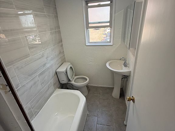 5th image of 73 W 27th St Floor 1