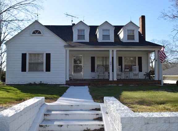 4th image of this home
