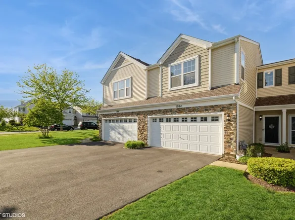 1984 Cobblestone Dr #1984, Carpentersville, IL 60110
