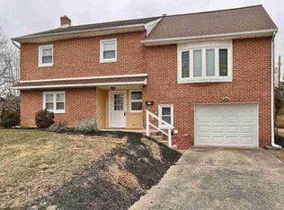 521 Clermont Dr, Harrisburg, PA 17112
