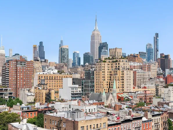 365 West 20th Street image 11 of 15