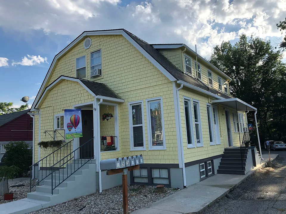 305 S Peasley St #3