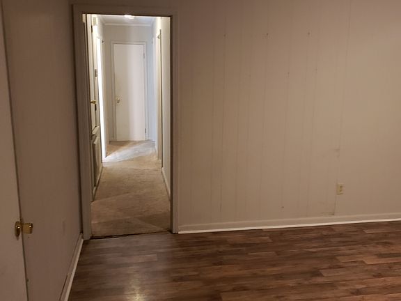 5th image of 406 S 10th St