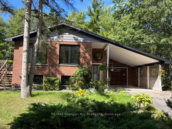 167 NW Tall Pines Dr, Tiny, ON L9M 0H4