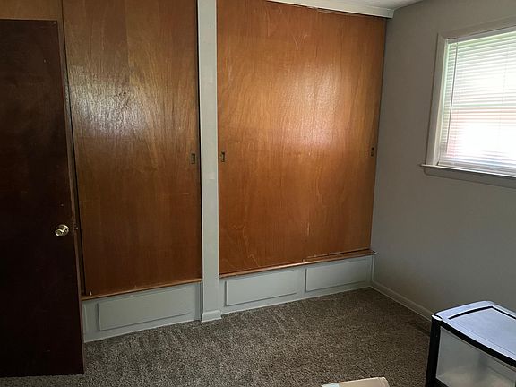 3rd image of 1540 Burlington Ave