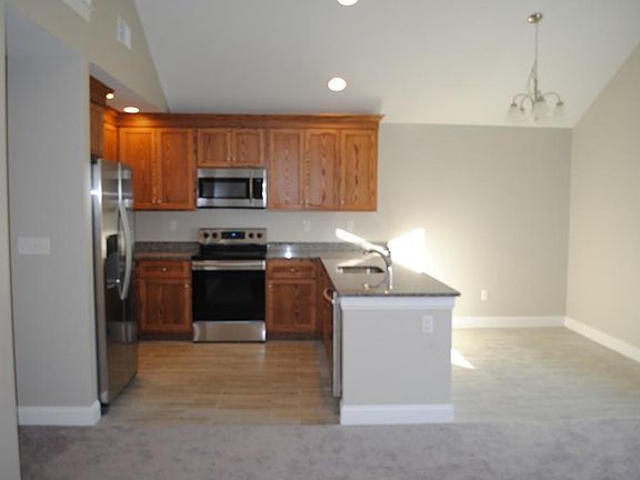 5th image of 200 Central St APT C