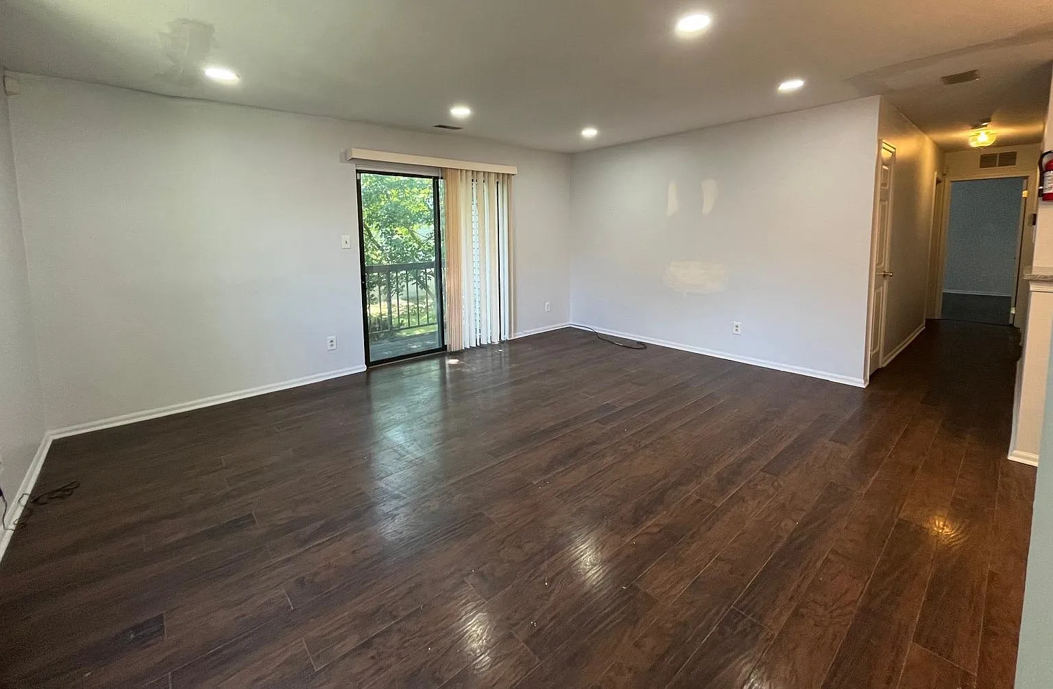 2 bed, 1112 sqft, $2,100 — Photo 4