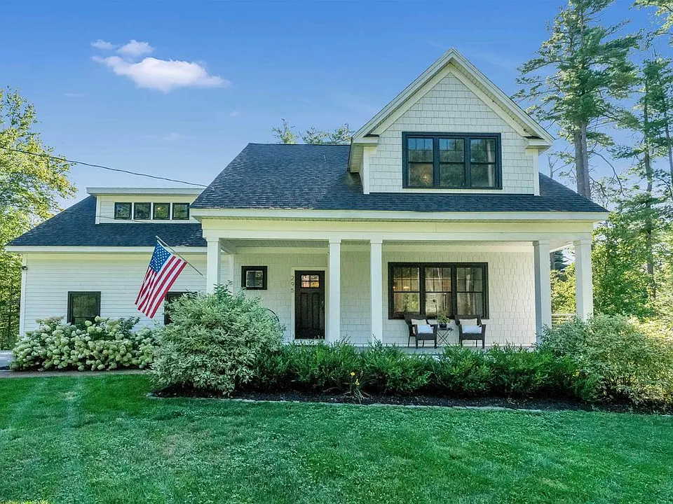 295 Chases Pond Rd