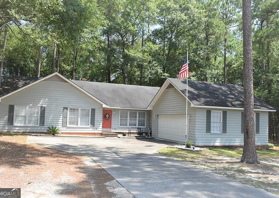 1st image of 831 Barksdale Dr