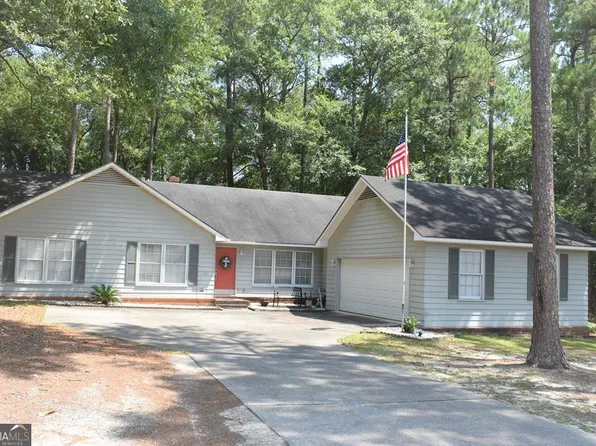 831 Barksdale Dr, Vidalia, GA 30474
