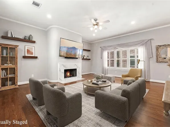 548 Westcross St, Houston, TX 77018